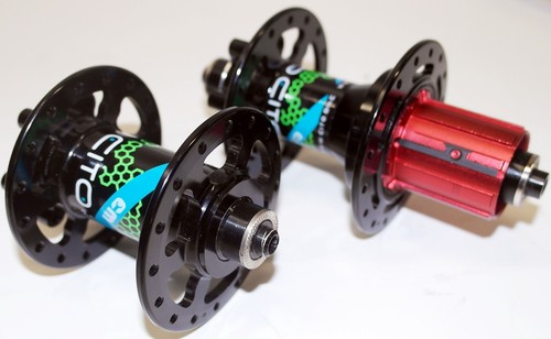 Quando roof flange - hubs, set