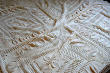 VINTAGE HAND MADE BEDSPREAD