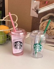 Starbucks Minimalist Style