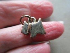 CUTE VINTAGE GOLD TONE SCOTTIE