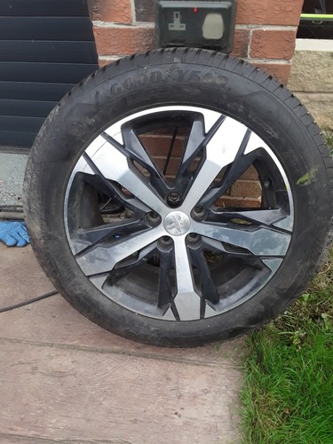 2020 peugeot 3008 alloy wheel
