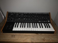 Moog Subsequent 37 - Mint