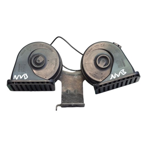Jaguar pace x590 horn pair - i,