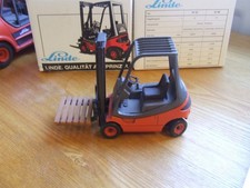 Schuco 2421 Linde H12/H16 Fork