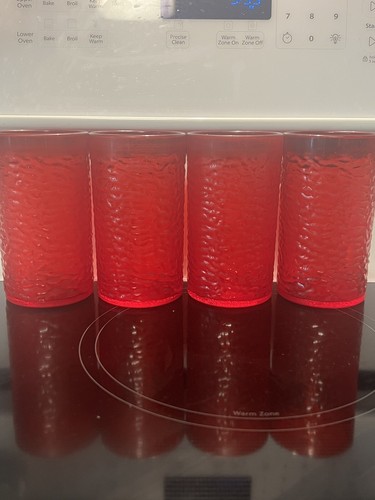 Red plastic pizza - hut, cups