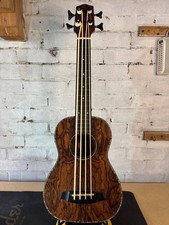 Blackwater ukulele BASS