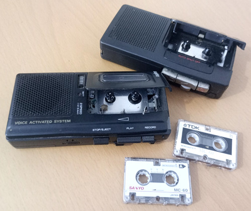 Vintage dictaphones sanyo - 2x,