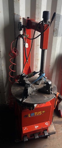Motorcycle tyre machine - tyre,