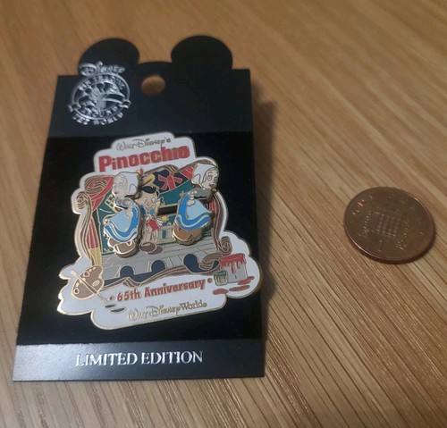 Disney pin trading - pin, the