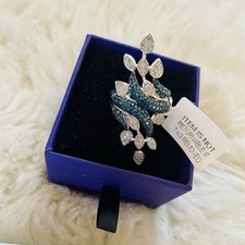 Stunning 1 Carat Blue & White