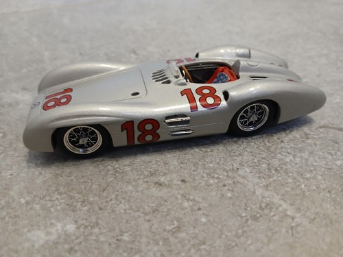 Mercedes w196 43 - mercedes, 1/43