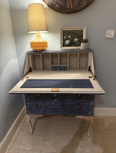 Hand painted denim effect - hand-painted,