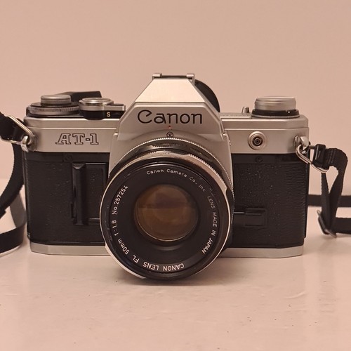 Canon slr camera with fl - slr,