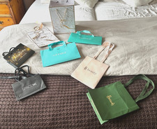 Gift bag bundle Harrods, Iiz