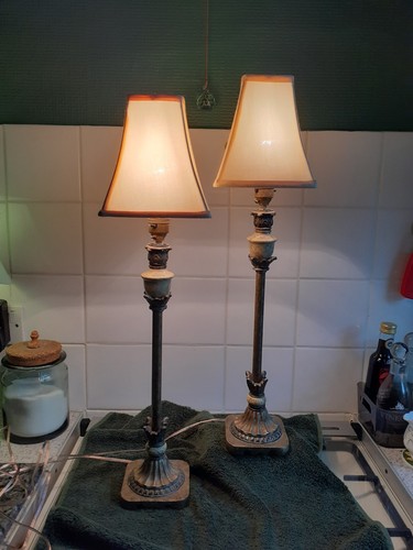 Pair vintage lamps with - of,