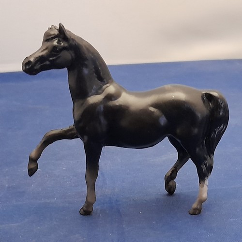 Breyer model horse stablemate - horse,
