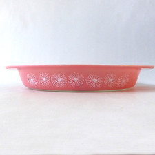 Pyrex JAJ pink Daisy oval 2179