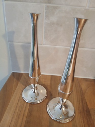 Pair silver tone - of, bud
