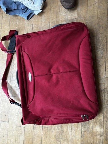 Samsonite red garment business - red,