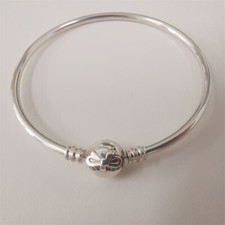 Dainty Bow Bangle Bracelet