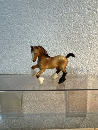 Breyer stablemate little red - stablemate,