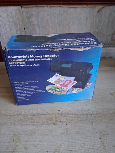 Fake money checker note bank - fake,