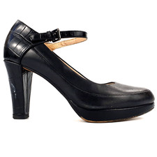 Clarks Mary Jane Heels Black