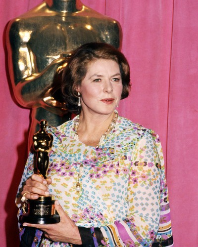 Ingrid bergman holding oscar - bergman,