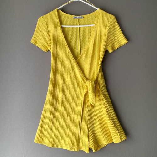 Zara butter yellow short - zara, s