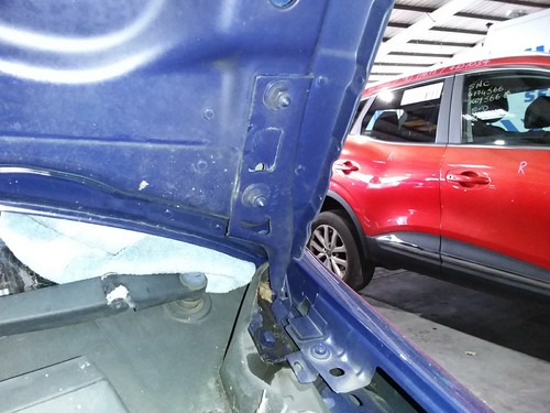 Bonnet hinge vauxhall - lh,