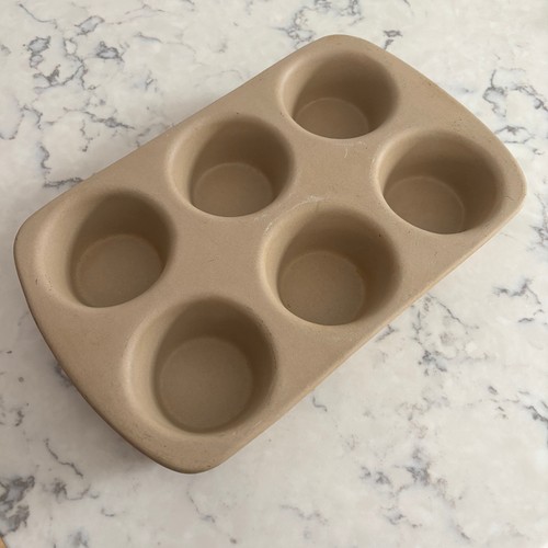 Pampered chef stoneware muffin - pampered,
