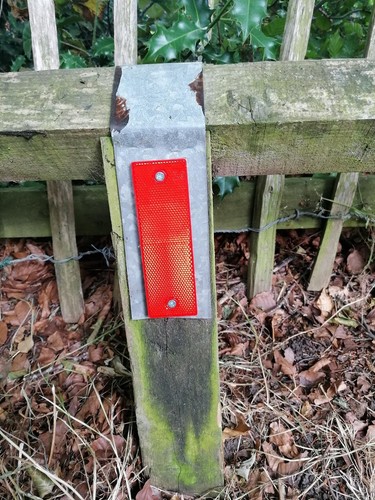 Magnetic reflector geocache - reflector,