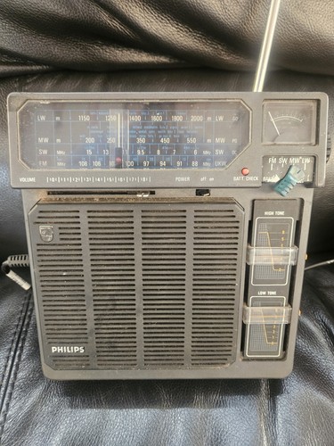 Philips vintage radio - vintage, tornado