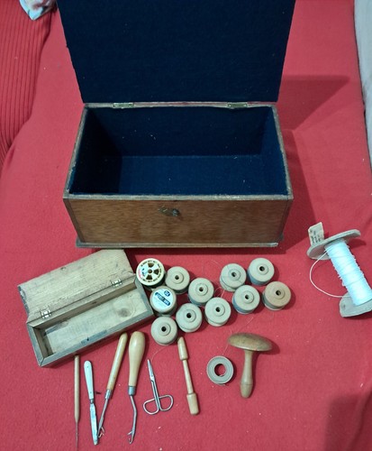 Vintage wooden sewing box - wooden,