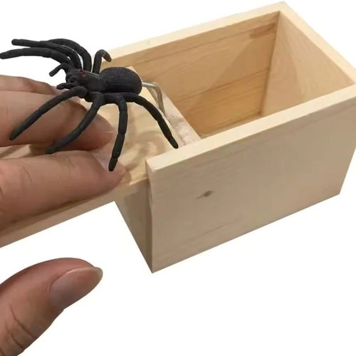 New funny scare box wooden - new,