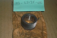 NOS YAMAHA XS400 RD350 XS360 RD250 SPEEDOMETER DRIVE GEAR 351-25135-00