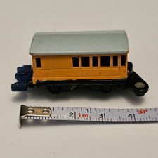 Micro Train Tiny Passenger