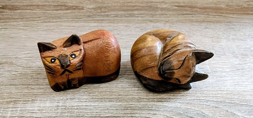 Wooden vintage handcarved cat - vintage,