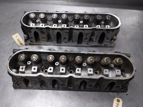 Pair cylinder heads for - cylinder,