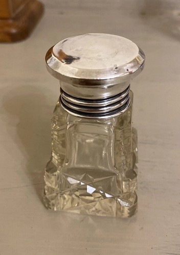 Vintage perfum crystal cut