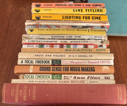 Job lot vintage - 18, books