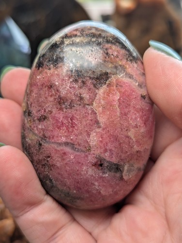 Large pink rhodanite - rhodanite, crystal