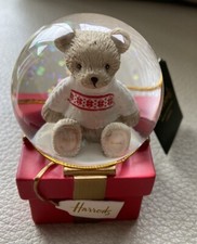 Harrods 2024 Christmas Resin Snowglobe  Decoration Noah Bear, Brand New