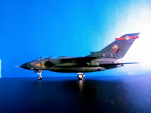 Hachette panavia - hachette, ixo?)