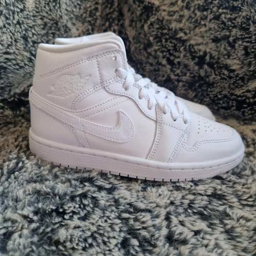 Nike air jordan mid - air, triple