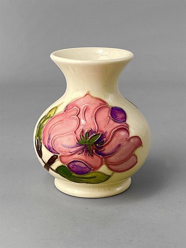 Moorcroft pottery vintage pink - moorcroft,