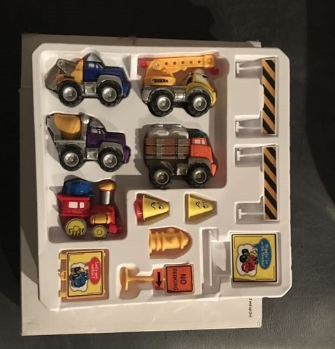 New lil chuck playset tonka - new,