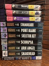 Lot of 10 Anthony Horowitz: 7