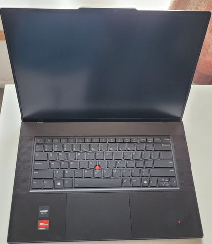 Lenovo thinkpad z16 laptop - 16",