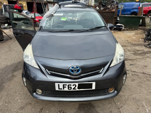 Toyota prius plus - plus, alpha